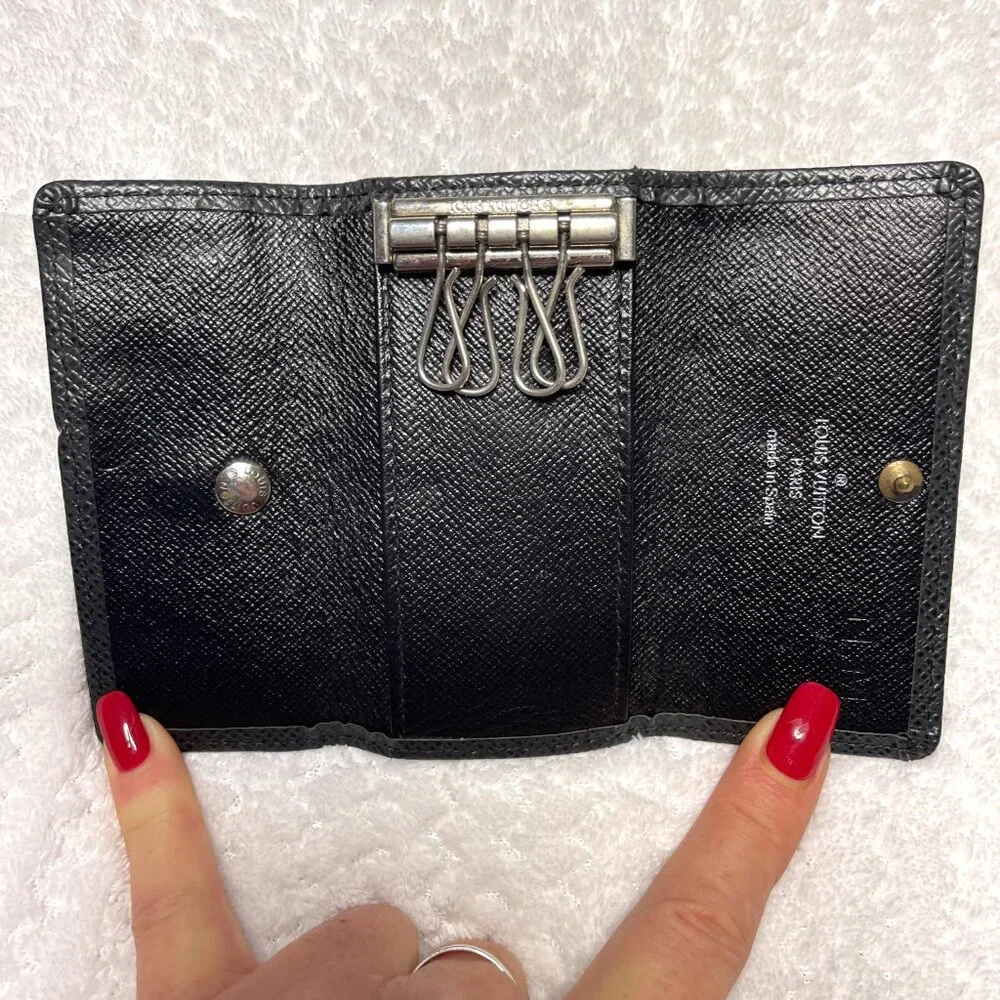 Louis Vuitton 4 Gray Multicle Taiga Black Key Case Ardoise